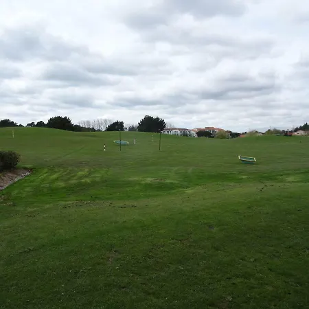 Apartment Vue Sur Golf