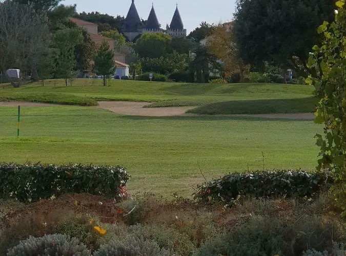 Vue Sur Golf דירה *